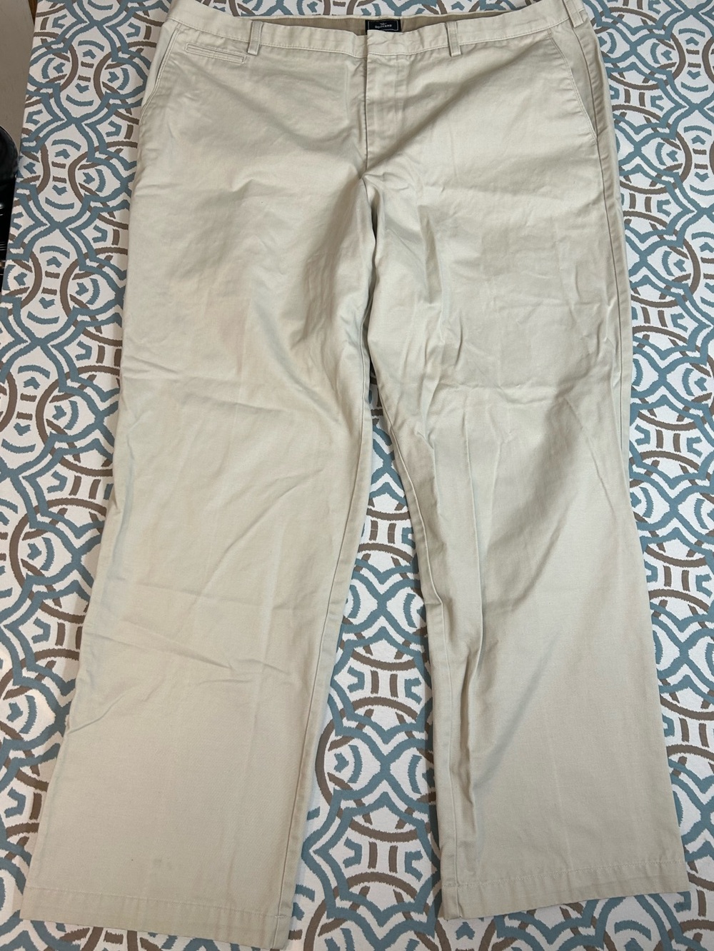 Dockers Men's Khaki Chinos in Light Beige